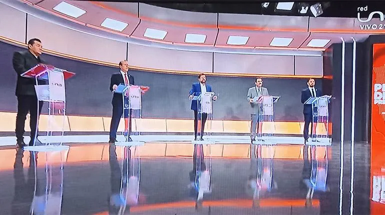 Primer debate presidencial: candidatos centran sus propuestas en la crisis económica y la defensa de las conquistas sociales