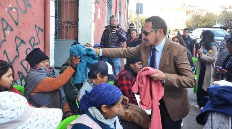 Cochabamba lanza campaña “Perchero Invernal” para ayudar a personas vulnerables