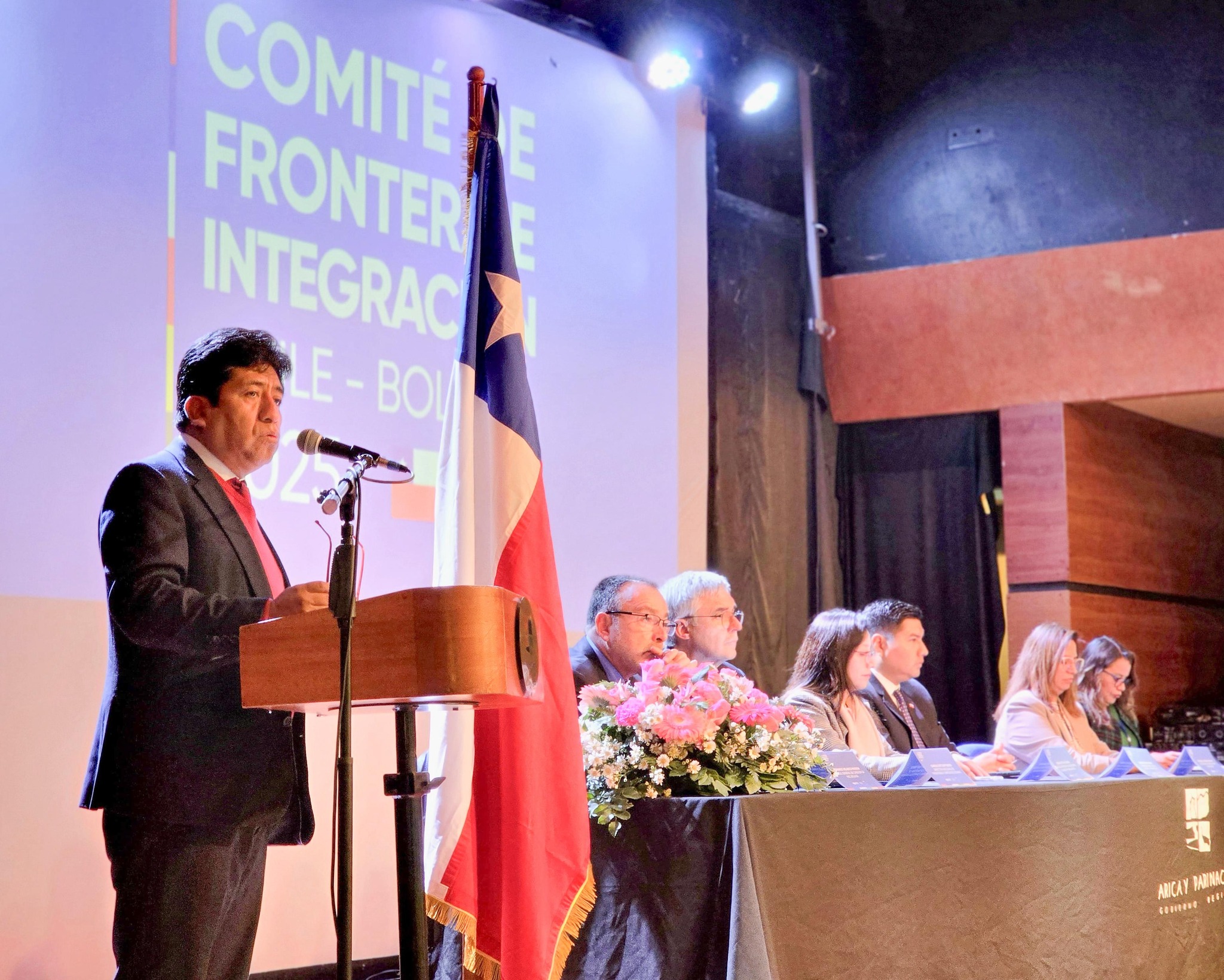 Bolivia y Chile reactivan proyecto ferroviario Charaña-La Paz tras reunión fronteriza