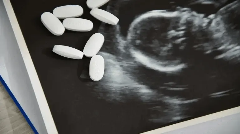 Aprehenden a dos personas por vender pastillas abortivas en La Paz