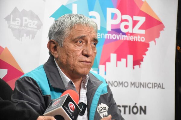 Arias lanza alerta a la izquierda: “O se unen o se hunden”