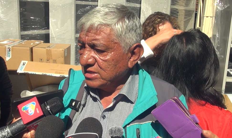 Arias pide una izquierda democrática y advierte sobre un posible giro “terrorista” tras las elecciones