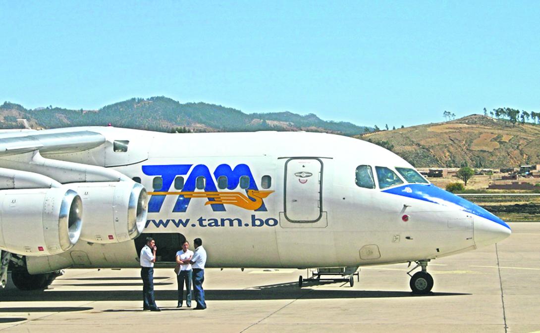 Avión del TAM lleva más de 7 años varado en Inglaterra y no tiene acta de recepción