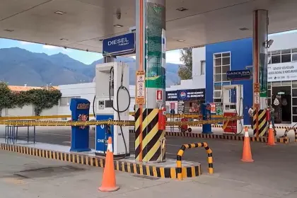 Precintan estación de servicio en Cochabamba por fraude con placas; van ocho casos en 2025
