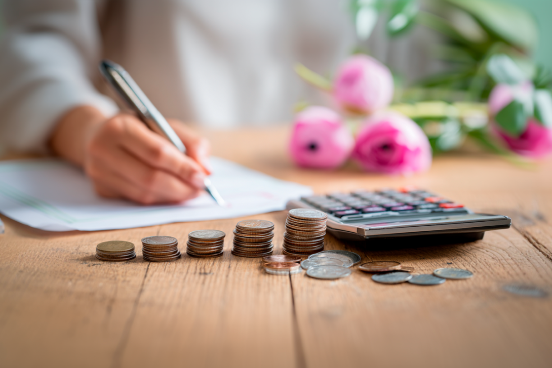 Cómo ahorrar en familia: 5 tips clave para organizar tu presupuesto y mejorar tus finanzas