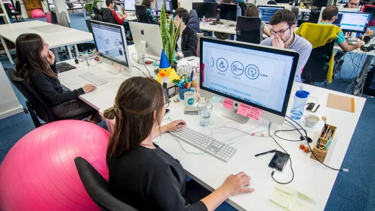 ¿Mentir en el currículum es motivo de despido? Esto dice la ley laboral española