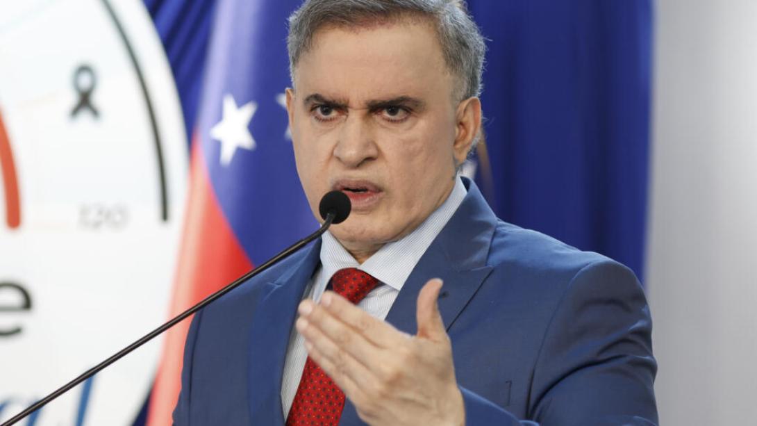 Venezuela acusa torturas en megacárcel de El Salvador