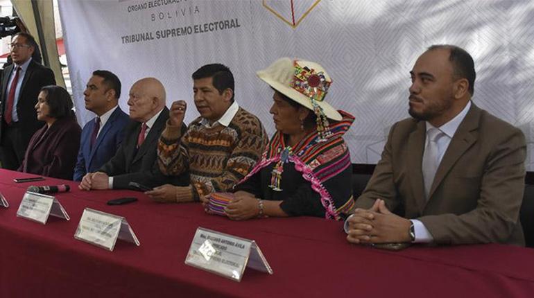 El TSE tratará este martes el recurso de Dunn para habilitar su candidatura