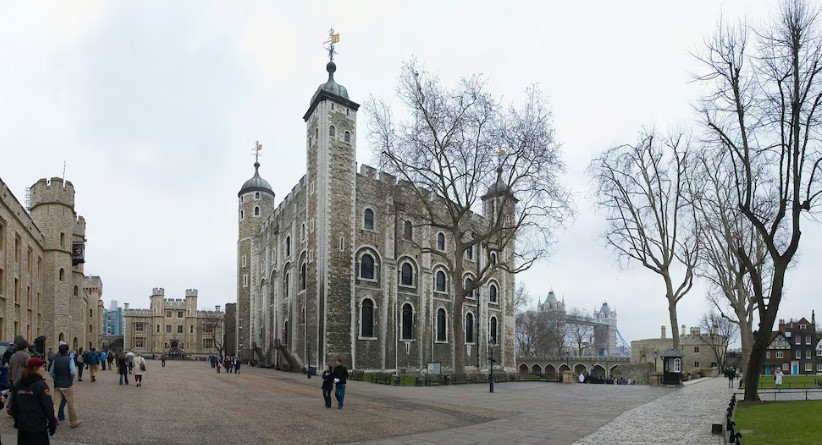 Encuentran fosa común medieval bajo la Torre de Londres