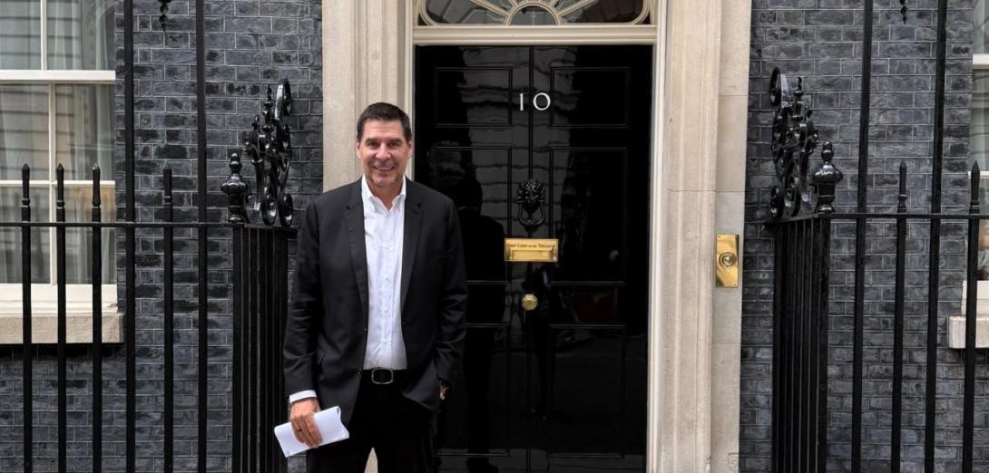 Marcelo Claure adquiere el 50% de una prestigiosa universidad británica
