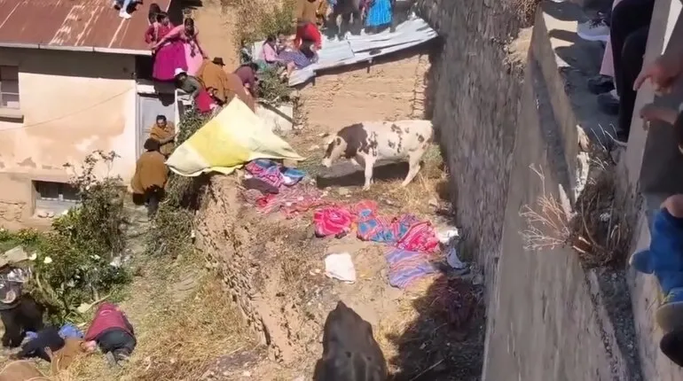 Corrida de toros en Charazani deja seis heridos; uno en estado grave