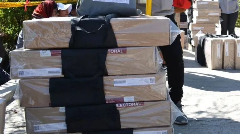 Detonación de explosivo interrumpe distribución de material electoral en Arque