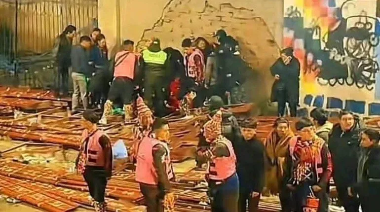 Suspenden el convite en Potosí por el colapso de graderías