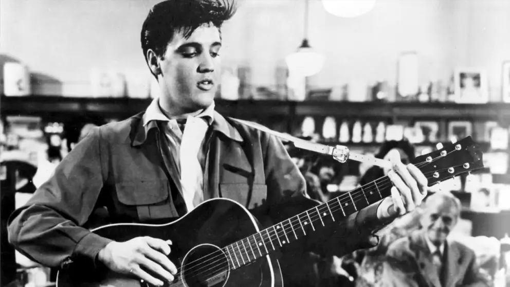 Elvis Presley revive su legado con la colección inédita “Sunset Boulevard”