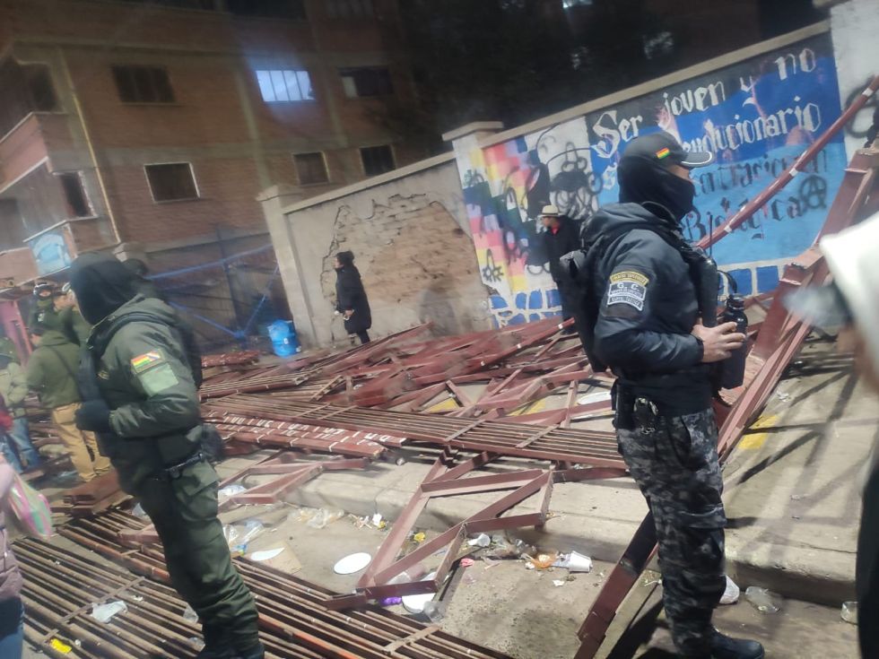 Desplome de gradería en Potosí deja más de 10 heridos
