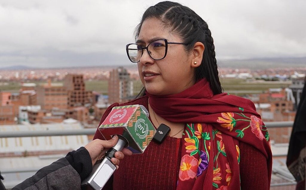 Eva Copa admite que fue un error postular a la presidencia y revela presiones desde el entorno de Evo
