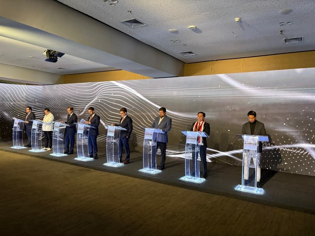 Primer debate presidencial con los ocho candidatos habilitados