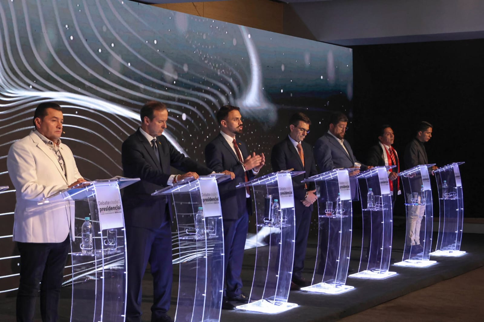 Candidatos coinciden en temas sociales, pero difieren en enfoque económico y ambiental