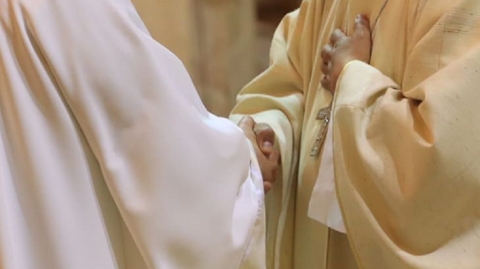Exsacerdote uruguayo acusado de pederastia en Bolivia lleva 17 años en su ciudad natal