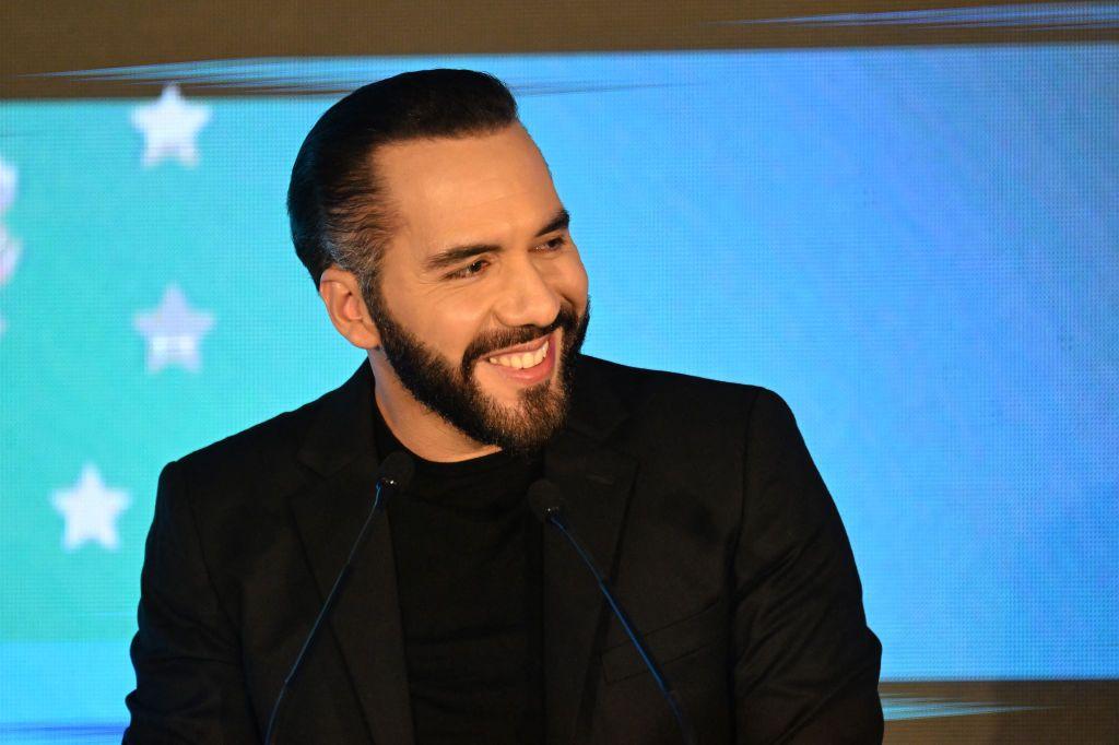 Reformas constitucionales en El Salvador abren la puerta a la reelección indefinida
