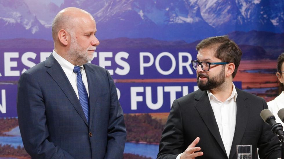 Ministro de Interior chileno viaja a Buenos Aires por graves incidentes en la Sudamericana