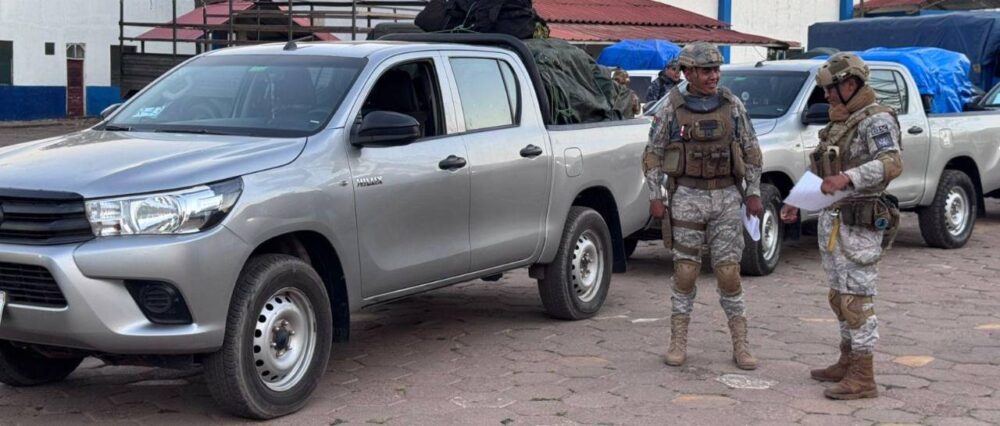 Bajo custodia militar inicia el traslado del material electoral a las provincias cruceñas
