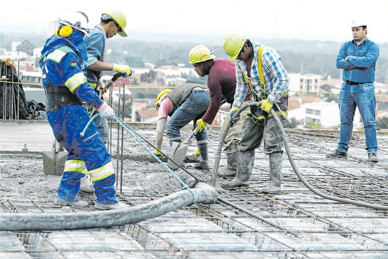 Empresarios alertan que bloqueo a Coboce frena obras y pone en riesgo miles de empleos