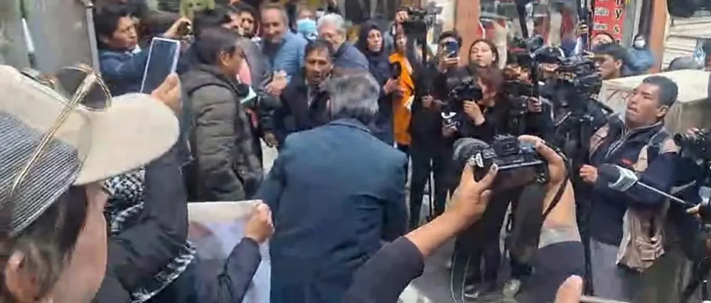 Tensión en juzgados de La Paz por audiencia de Camacho y Pumari