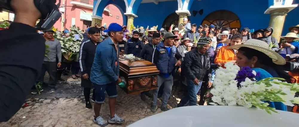 Totora despide a sus autoridades fallecidas en trágico accidente de tránsito