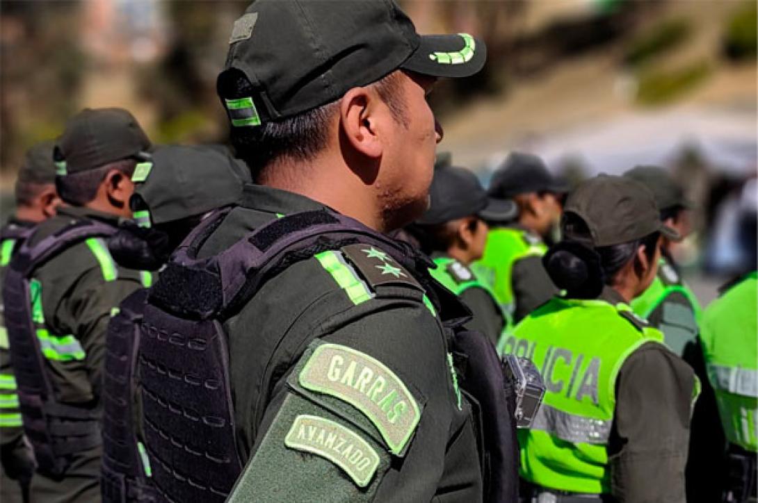 Gobierno gestiona la liberación de cinco policías detenidos en Chile