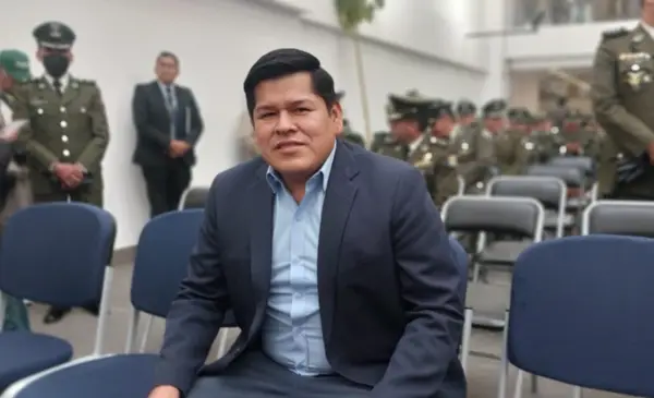 Bolivia entrega a cinco miembros del PCC a Brasil y busca a su líder en el país