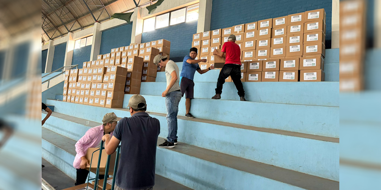 TSE avanza con la distribución de papeletas y prepara envío de material electoral al exterior