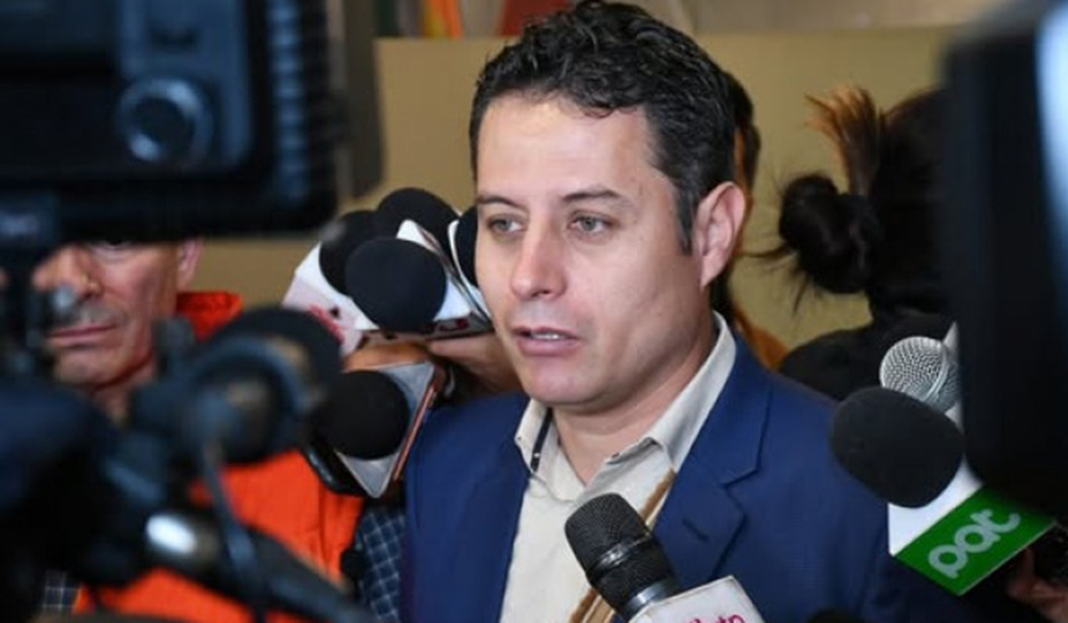 Candidato del PDC Edmand Lara responde a polémica por declaraciones sobre autismo