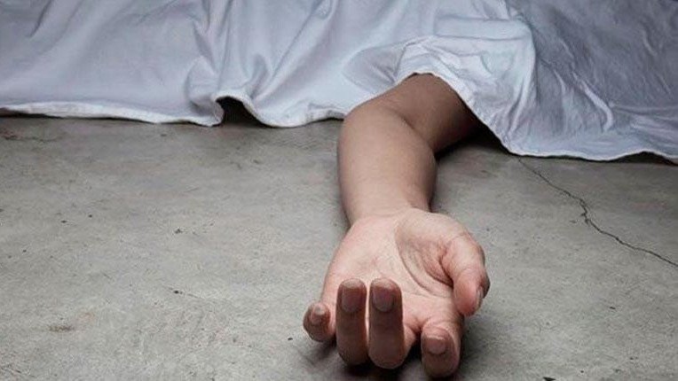 Investigan la muerte de una mujer en motel de Santa Cruz