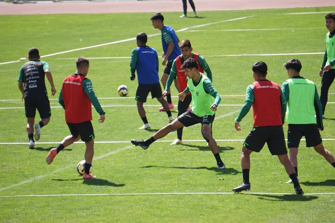 Villegas prepara el 11 contra Colombia / RR.SS