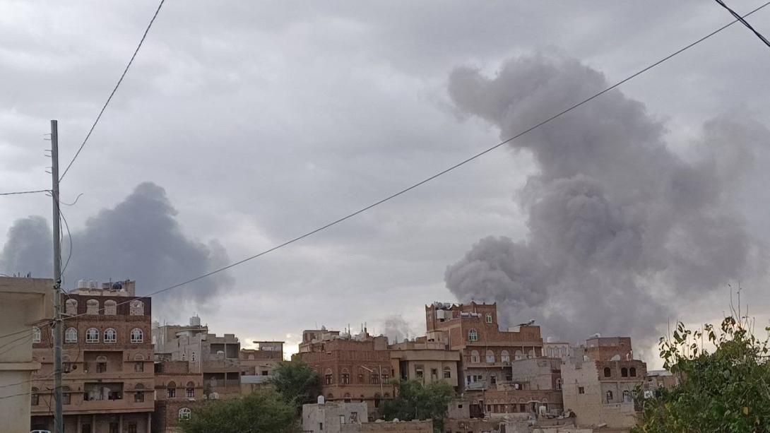 Israel bombardea objetivos militares de los hutíes en Yemen