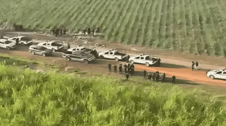 Santa Cruz: Policía interviene en predio Patujú y avasalladores se retiran