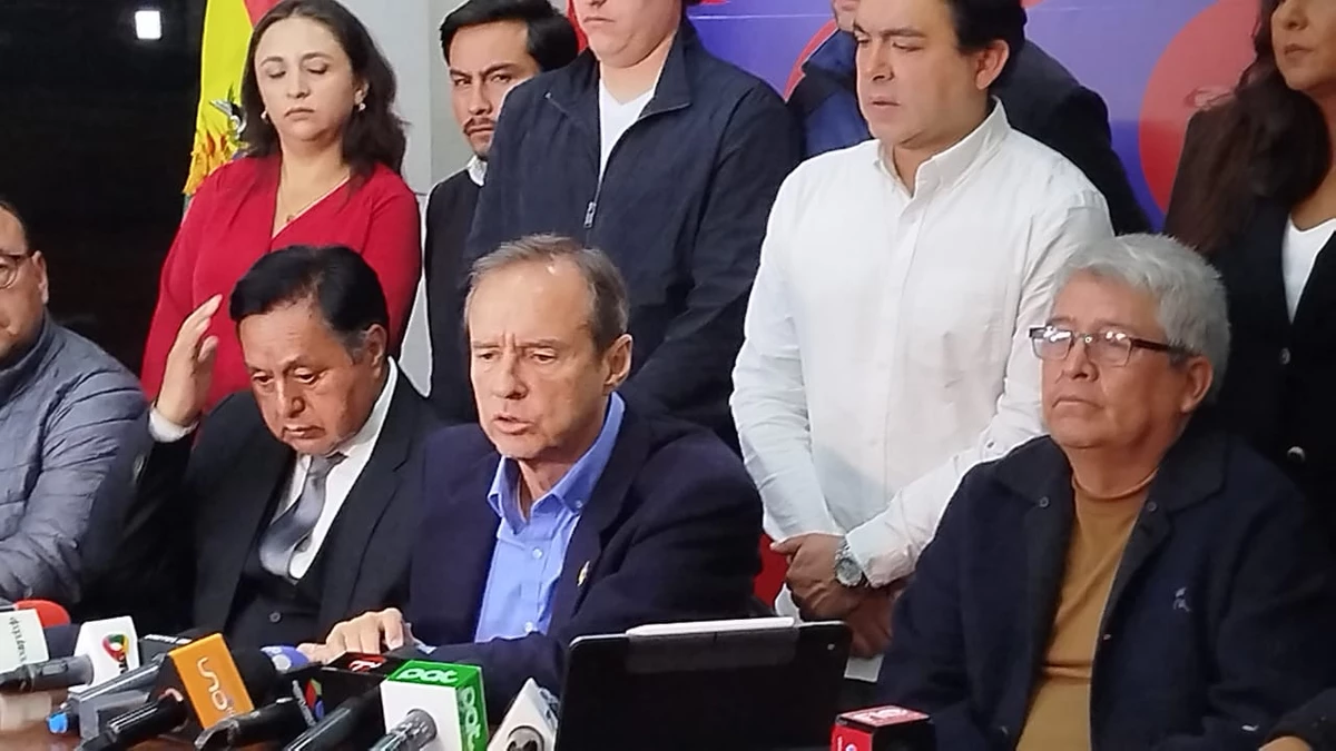 Tuto Quiroga reconoce victoria de Paz y ofrece apoyo legislativo para gobernabilidad