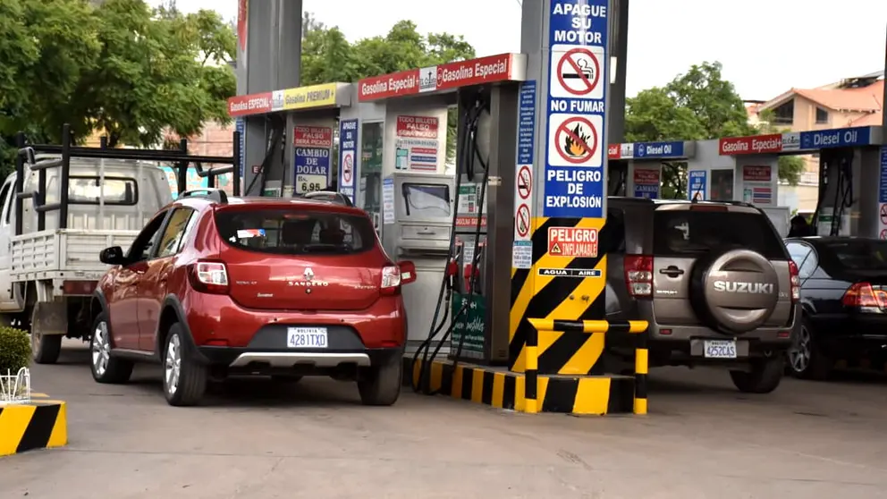 Senado aprueba ley excepcional para importar combustible ante crisis de suministro