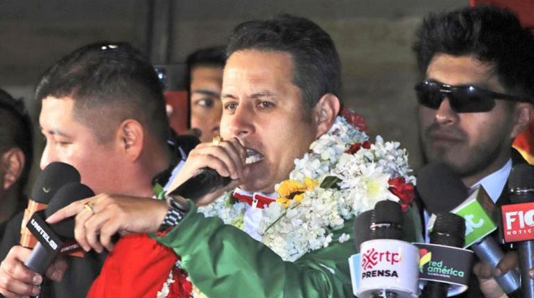Lara resalta como ‘outsider’ en política y genera expectativas en el balotaje