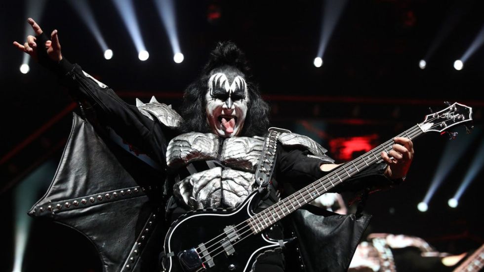 Gene Simmons, leyenda de Kiss, hospitalizado tras accidente de coche en California