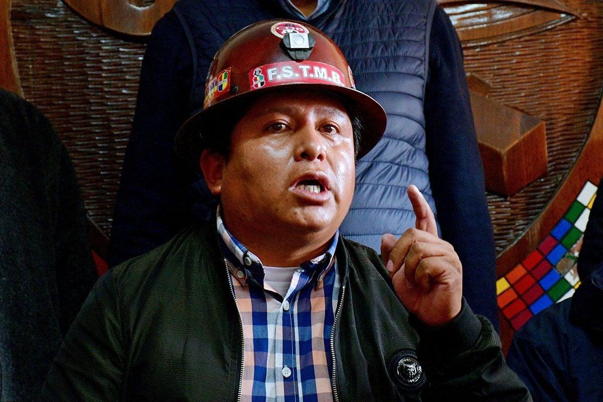 Denuncian a Juan Carlos Huarachi por presunto enriquecimiento ilícito y uso indebido de influencias