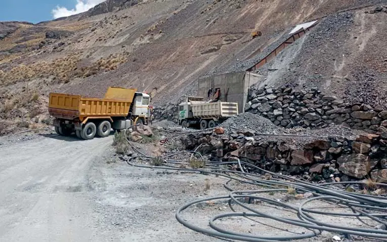AJAM inspecciona áreas mineras alrededor de la represa de Incachaca en La Paz