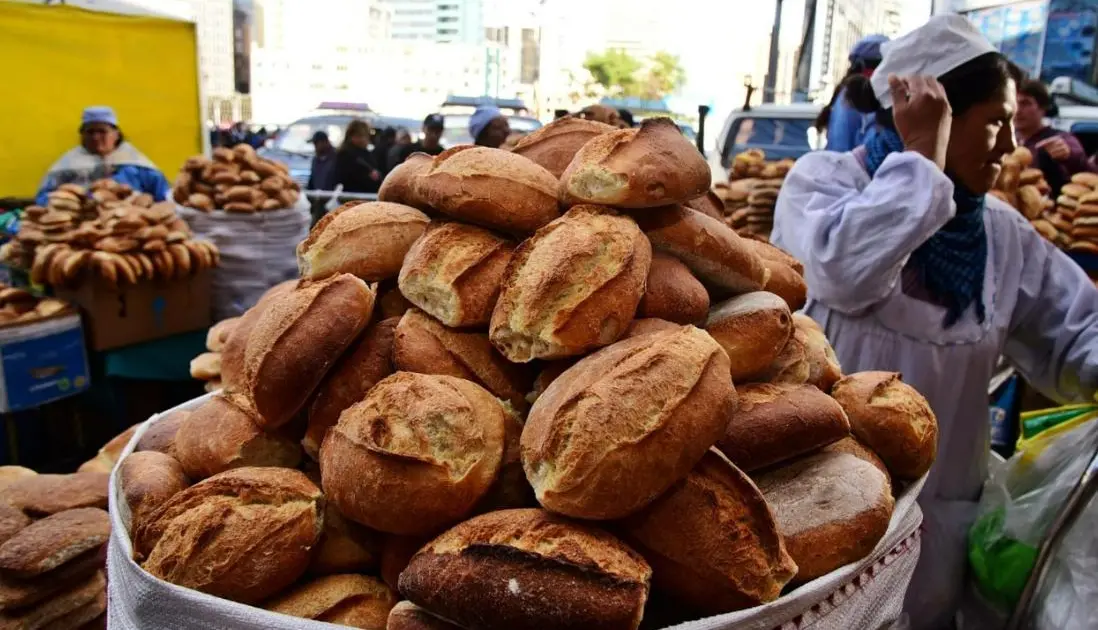 Panificadores de El Alto alertan por posible aumento del precio del pan