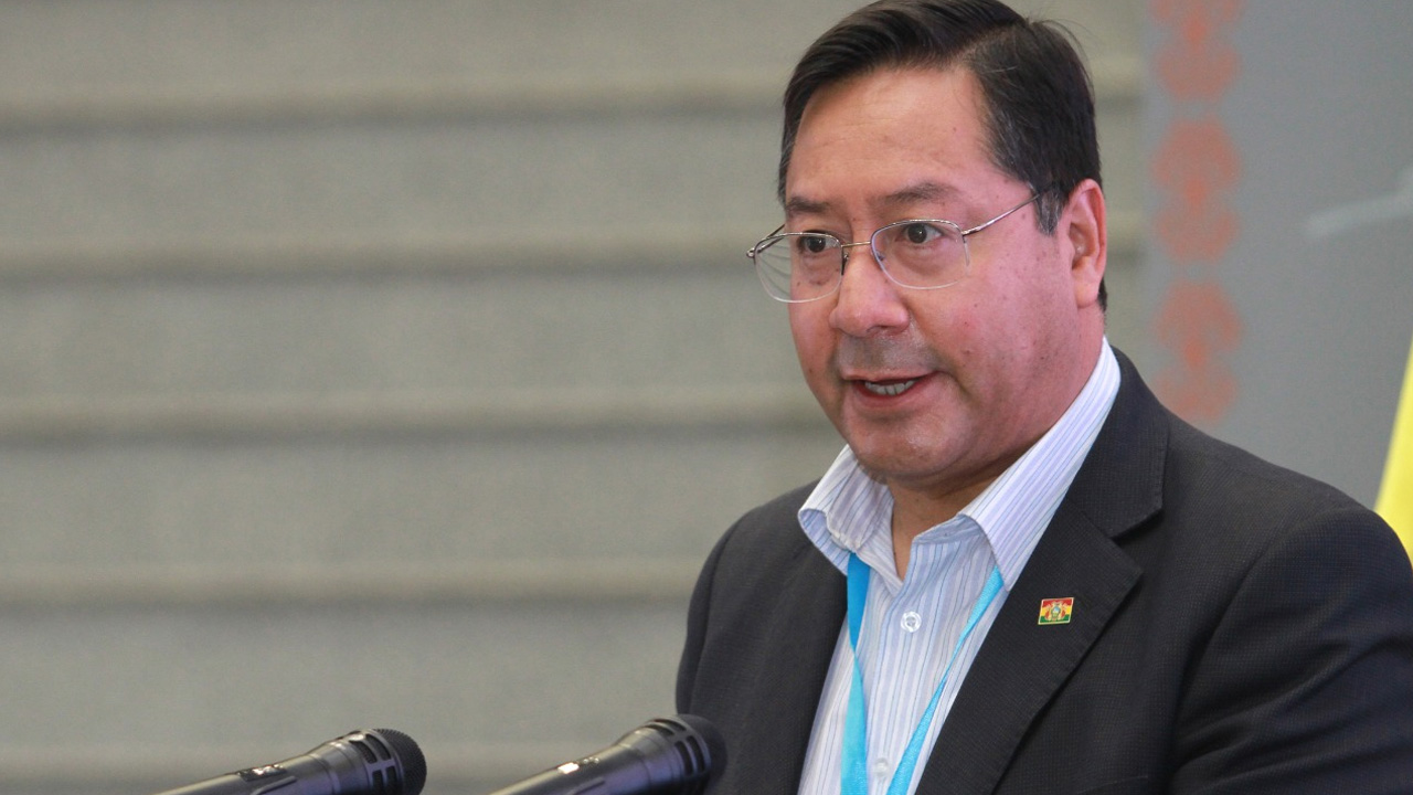 Arce propone asistencia familiar a Brenda Lafuente para proteger derechos del menor durante proceso penal