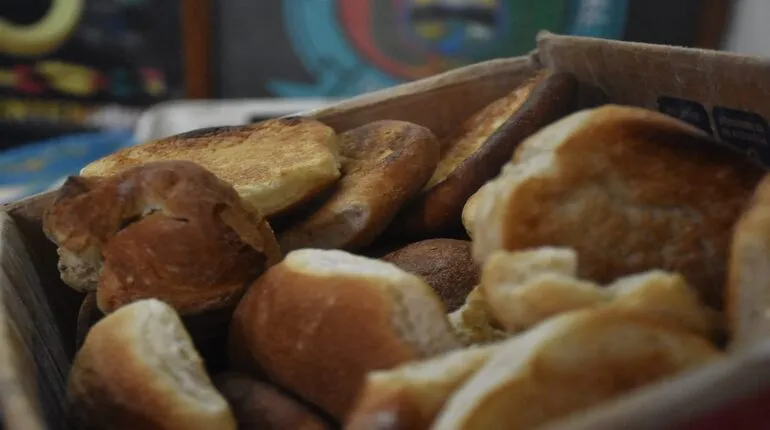 Alcaldía de La Paz rechaza el alza del pan y anuncia controles desde este jueves