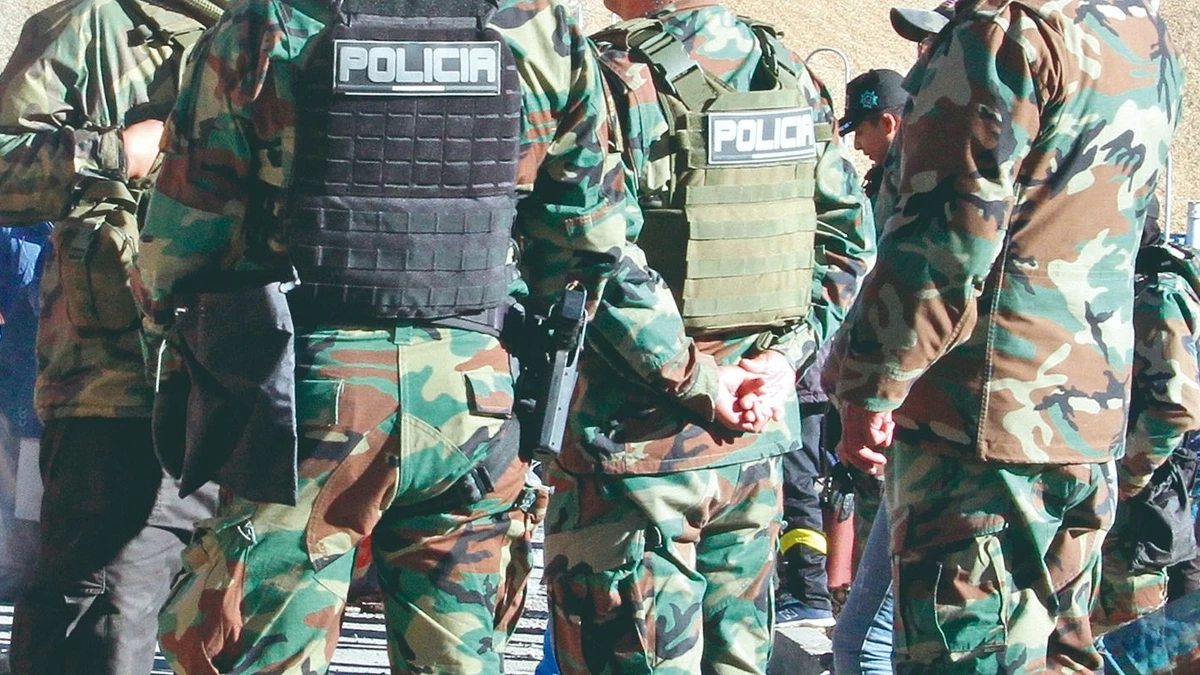 Ocho policías son enviados a prisión y enfrentan bajas definitivas por delitos penales