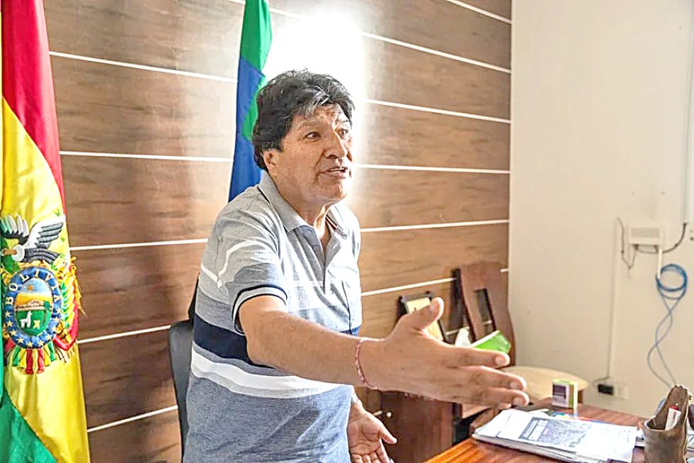 Tuto cuestiona por qué no se ejecuta la orden de aprehensión contra Evo Morales