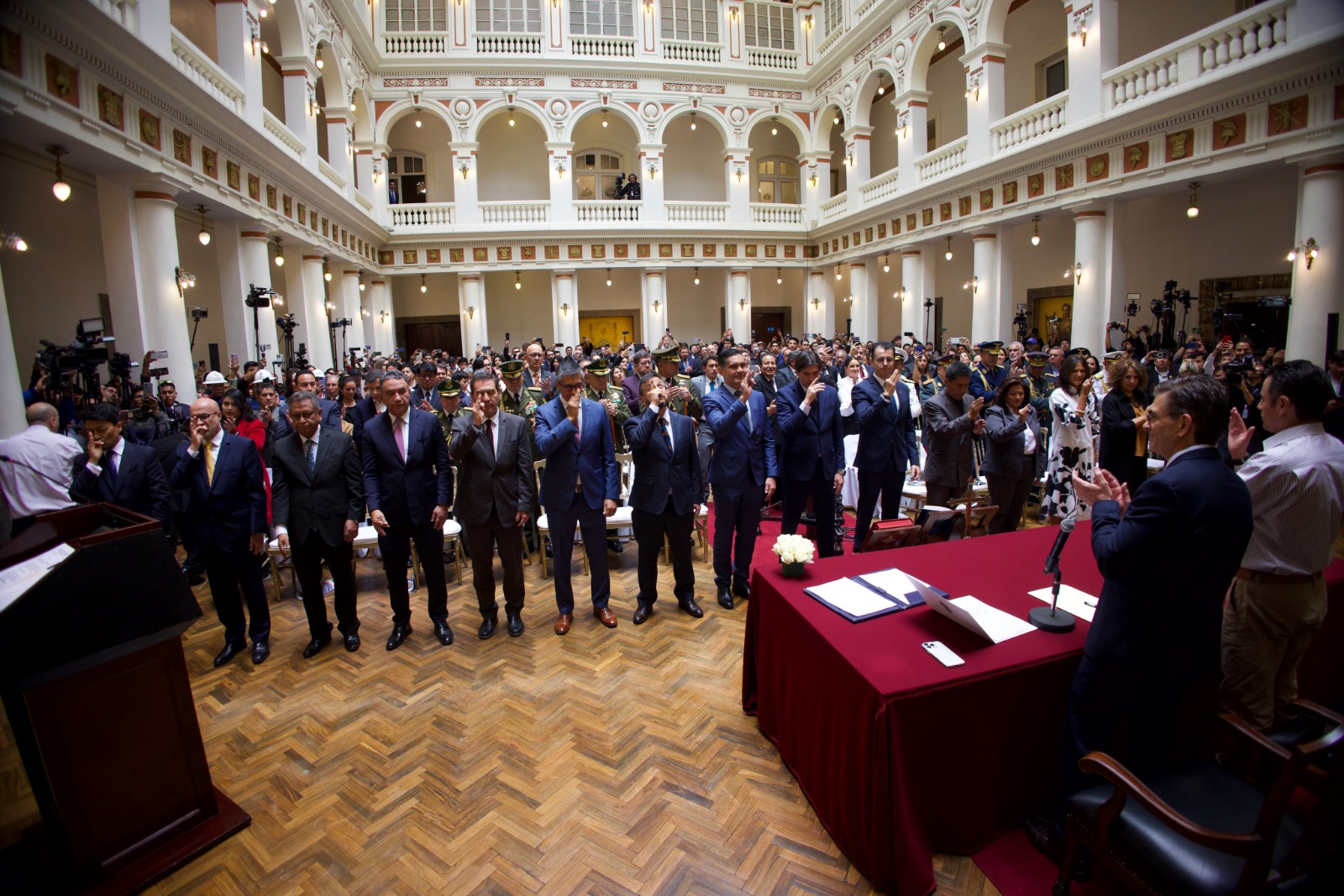 Gabinete: Paz designa 14 ministros para 18 ministerios, con 4 interinatos 