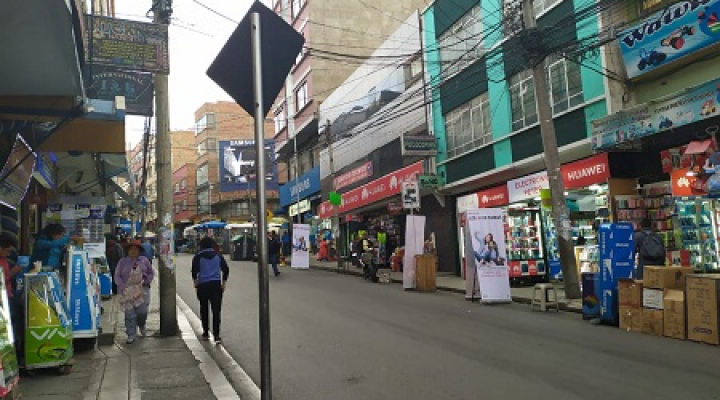 El dólar cae a Bs 10,50 y bajan precios de celulares y electrodomésticos